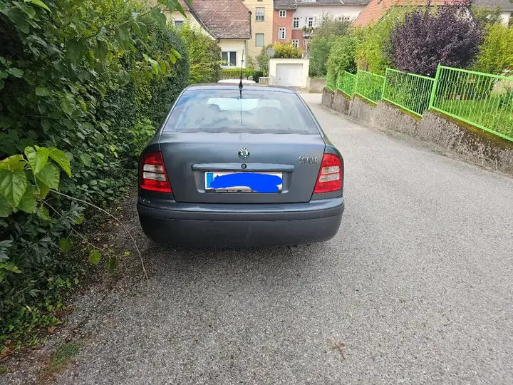 Skoda Octavia 2004 photo 2