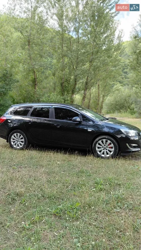 Opel Astra 2012 photo 4