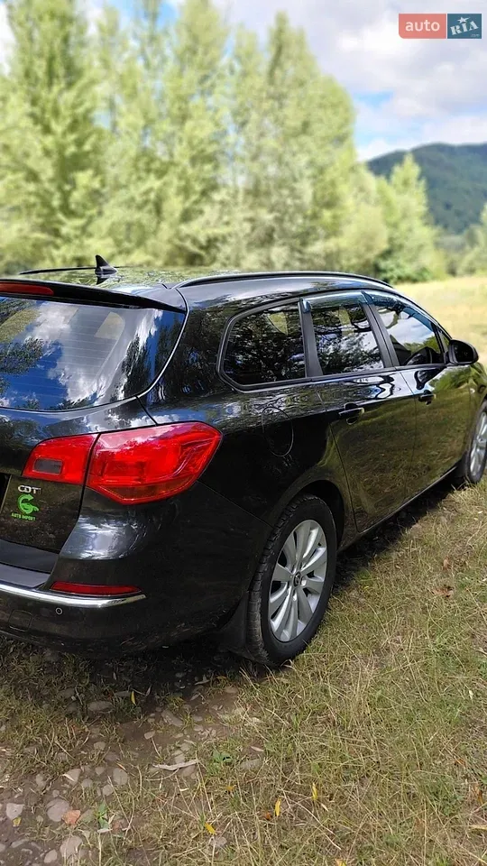 Opel Astra 2012 photo 5