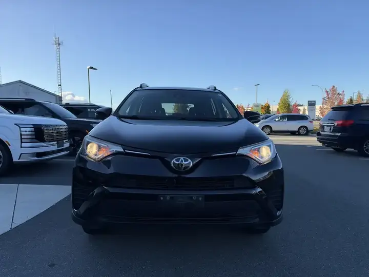 Toyota Rav4 2018 photo 2
