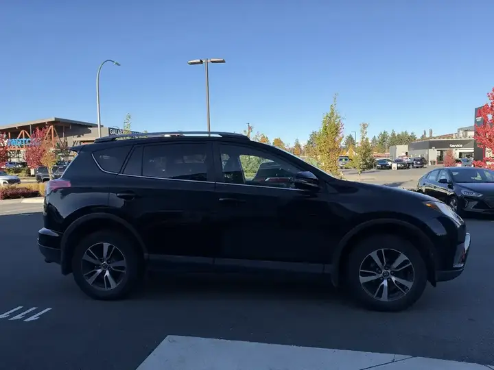 Toyota Rav4 2018 photo 4