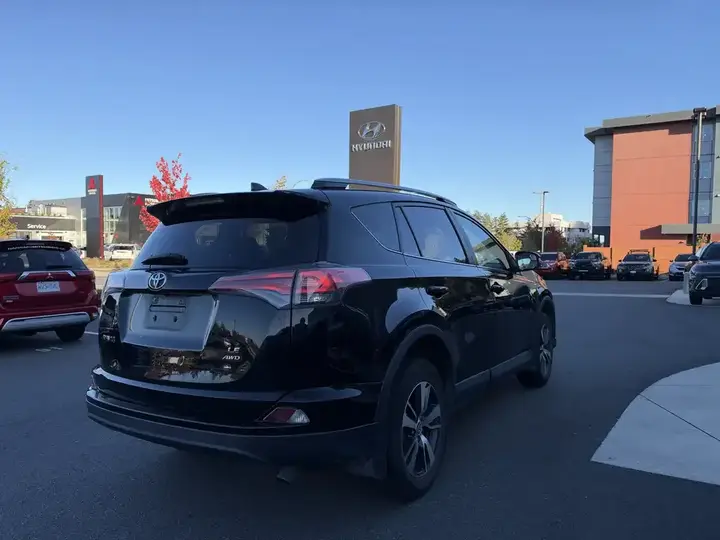 Toyota Rav4 2018 photo 5