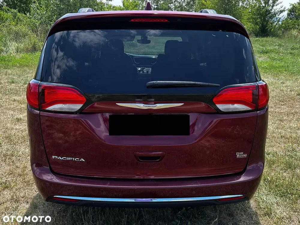 Chrysler Pacifica 2018 photo 3