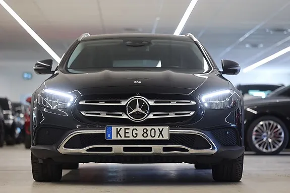 Mercedes-Benz E220 2023 photo 4
