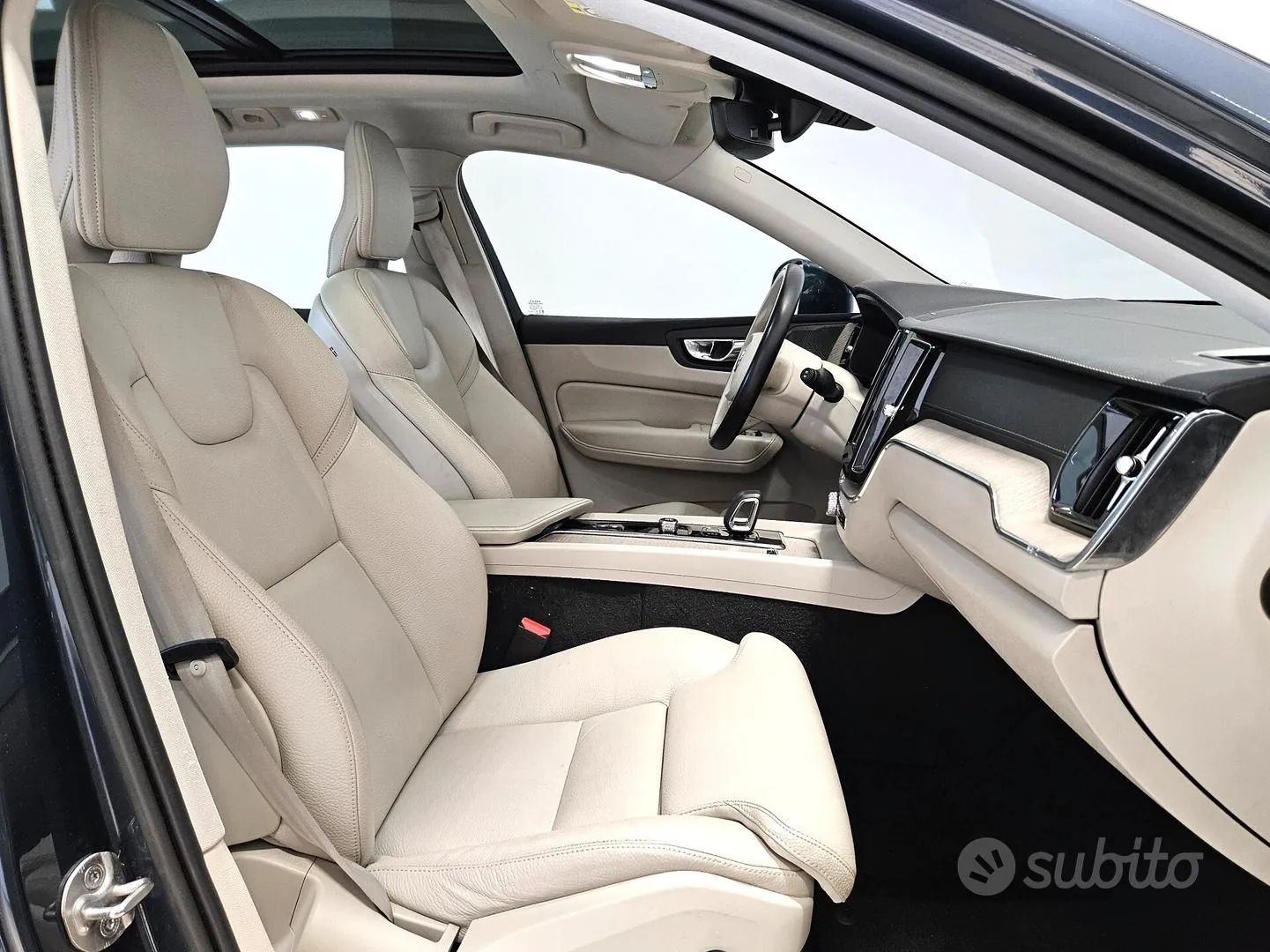 Volvo Xc60 2022 photo 3