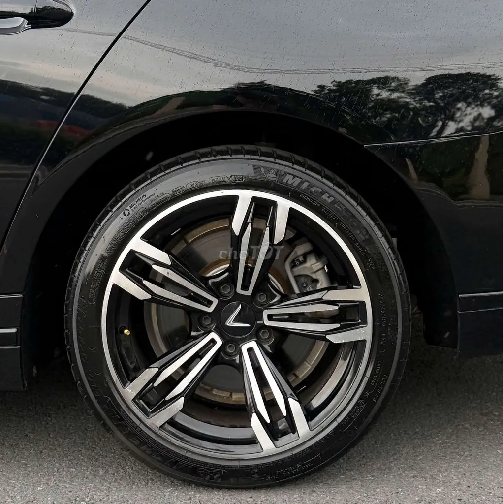 Vinfast Lux A2.0 2022 photo 3