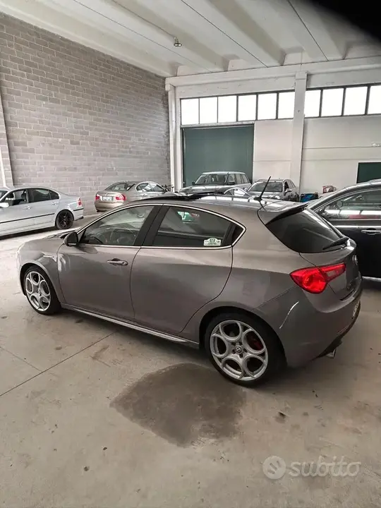 Alfa Romeo Giulietta 2015 photo 2