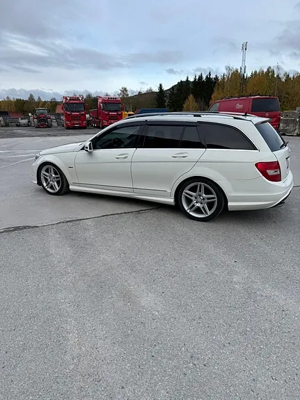 Mercedes-Benz C180 2011 photo 3