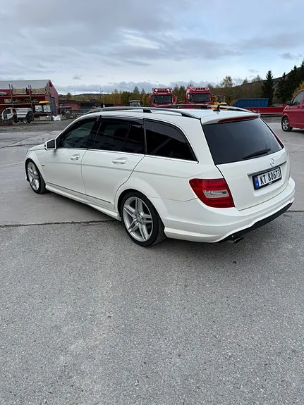 Mercedes-Benz C180 2011 photo 4
