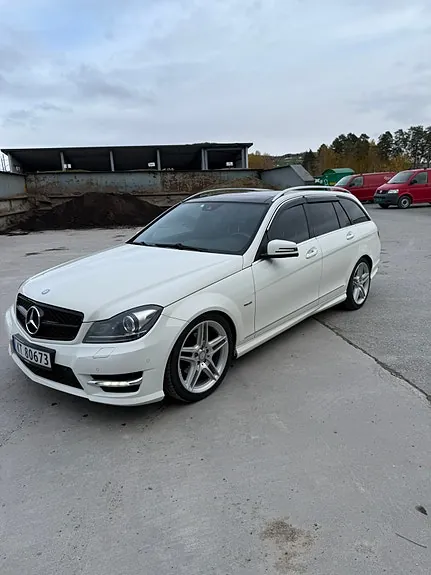 Mercedes-Benz C180 2011 photo 2