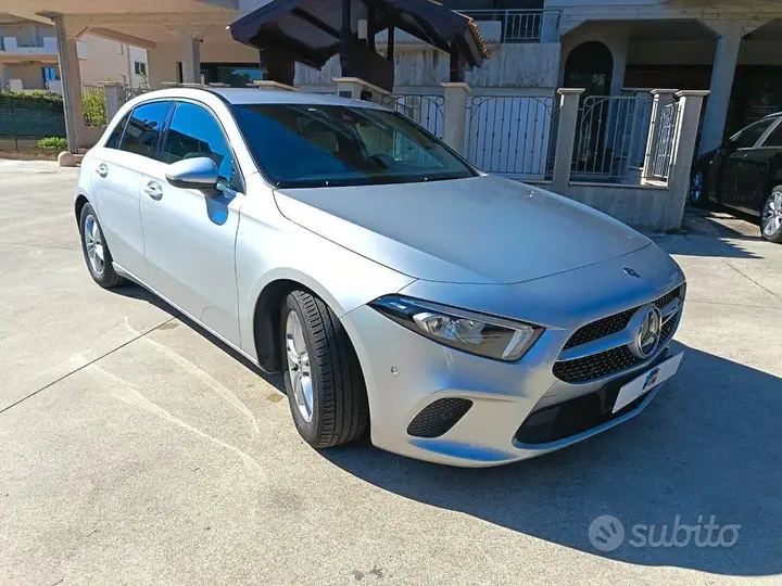 Mercedes-Benz A 180 2019 photo 3