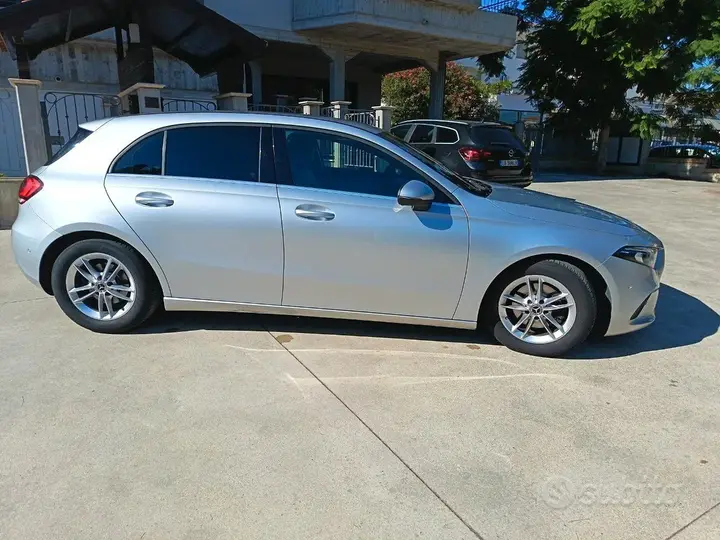 Mercedes-Benz A 180 2019 photo 4