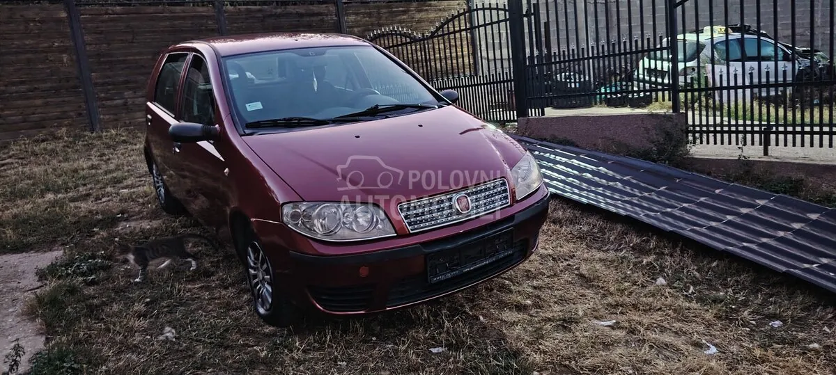 Fiat Punto 2011 photo 3