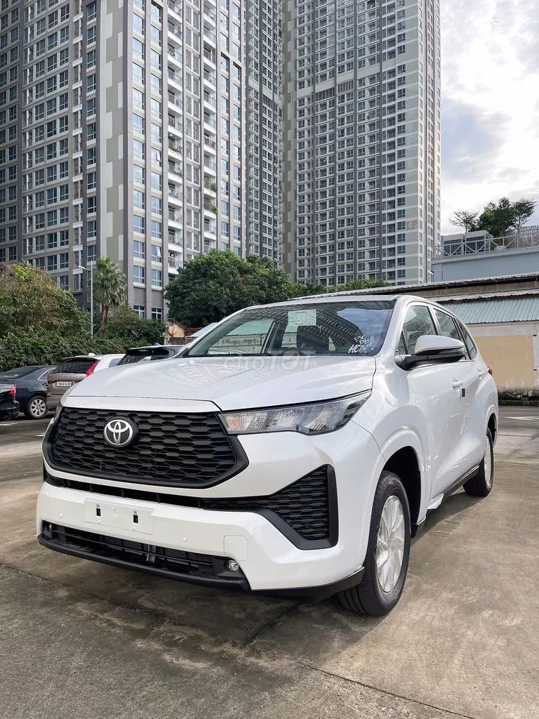 Toyota Innova Cross 2026 photo 4