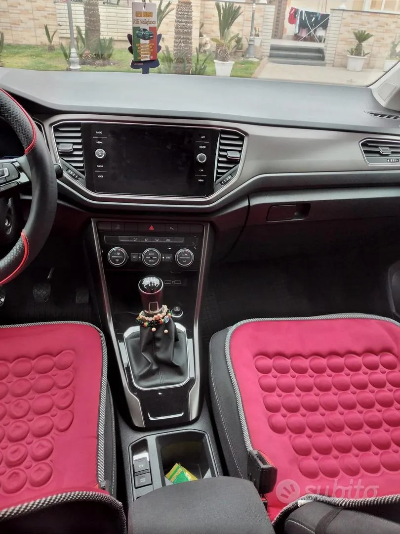 Volkswagen T-Roc 2019 photo 5