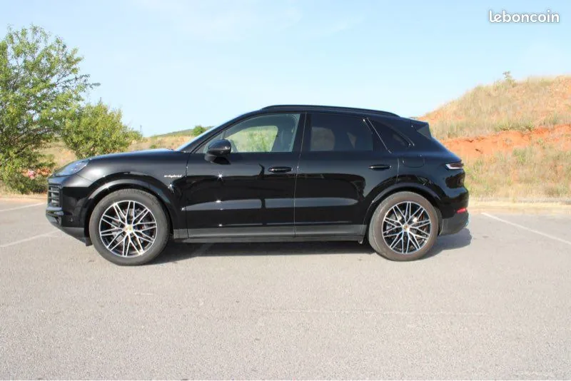 Porsche Cayenne 2024 photo 2