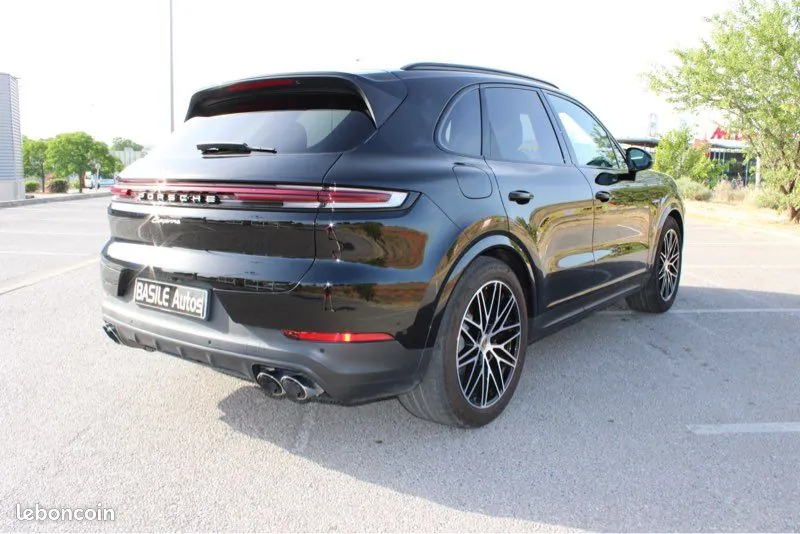Porsche Cayenne 2024 photo 3