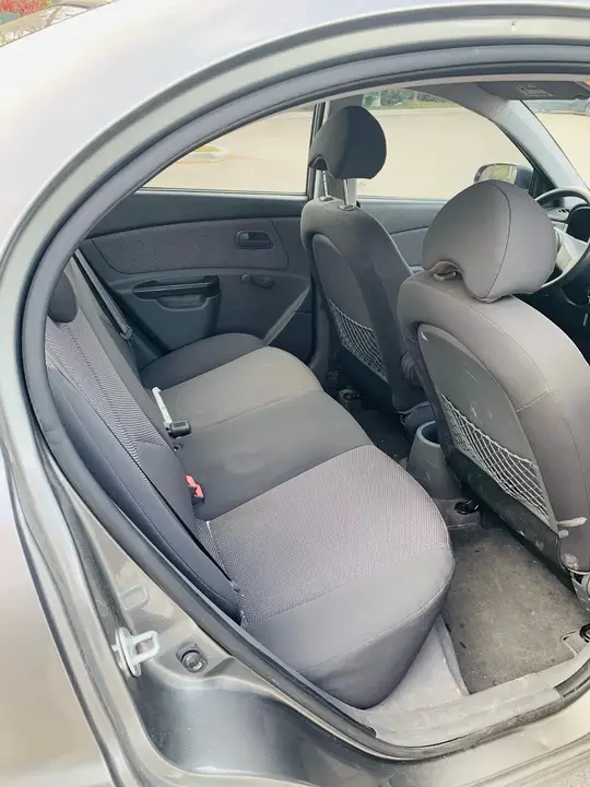 Kia Rio 2010 photo 5