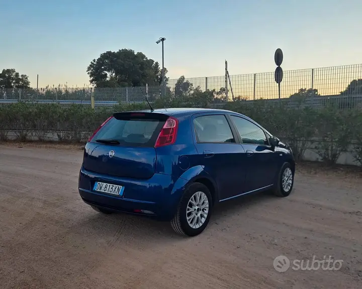 Fiat Grande Punto 2009 photo 5