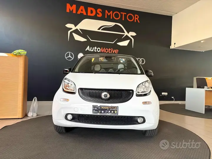 Smart Fortwo 2017 photo 2