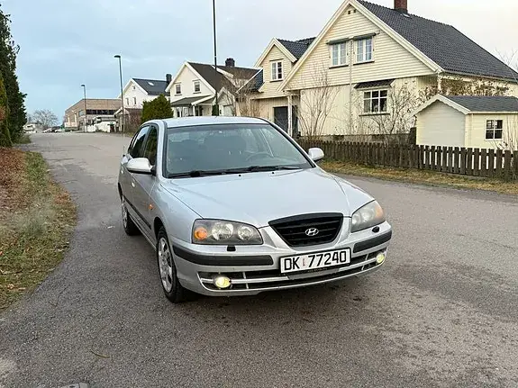 Hyundai Elantra 2004 photo 2