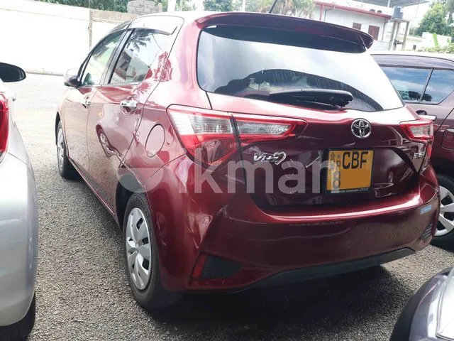 Toyota Vitz 2017 photo 4