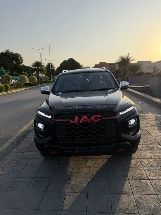 JAC T9