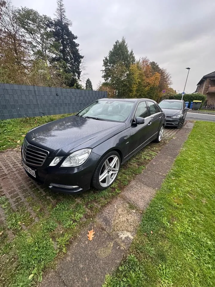 Mercedes-Benz E 300