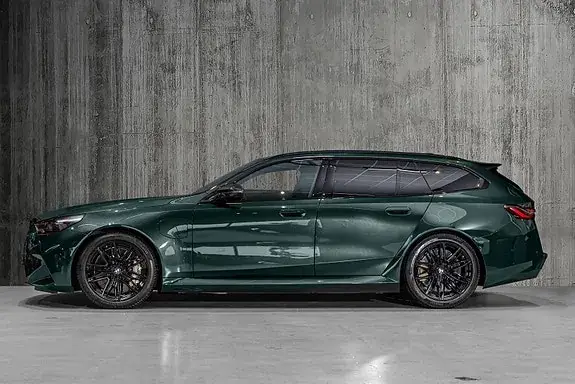 BMW M5 2025 photo 2