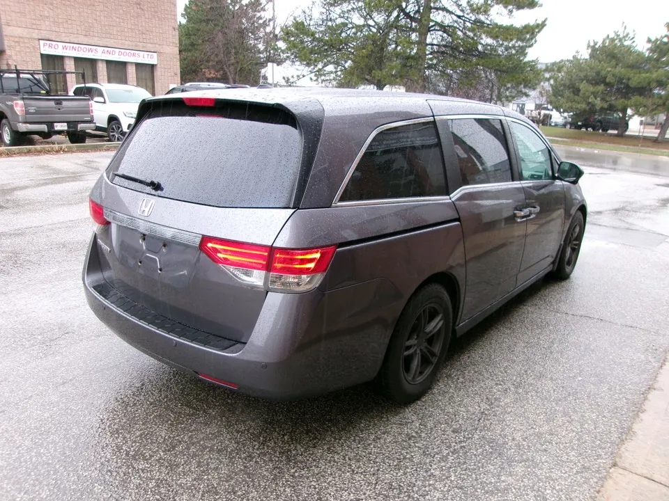 Honda Odyssey 2015 photo 4