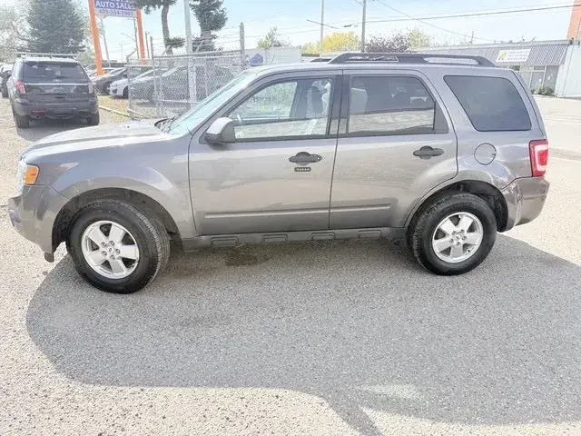 Ford Escape 2011 photo 4