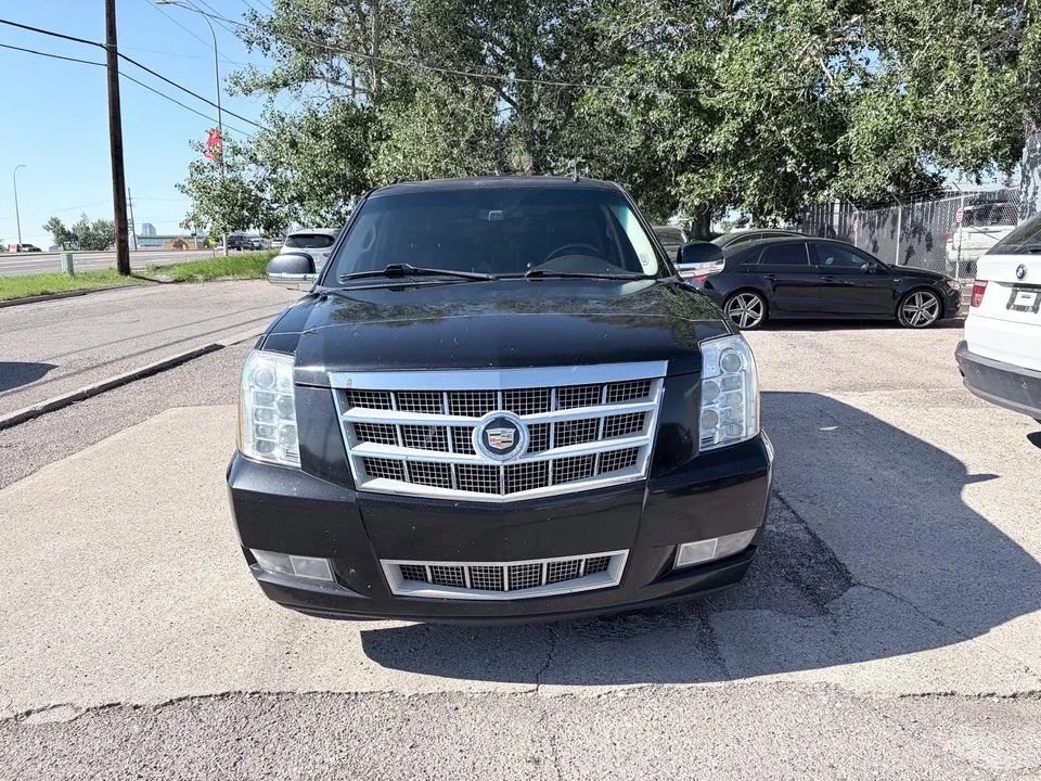 Cadillac Escalade 2013 photo 2