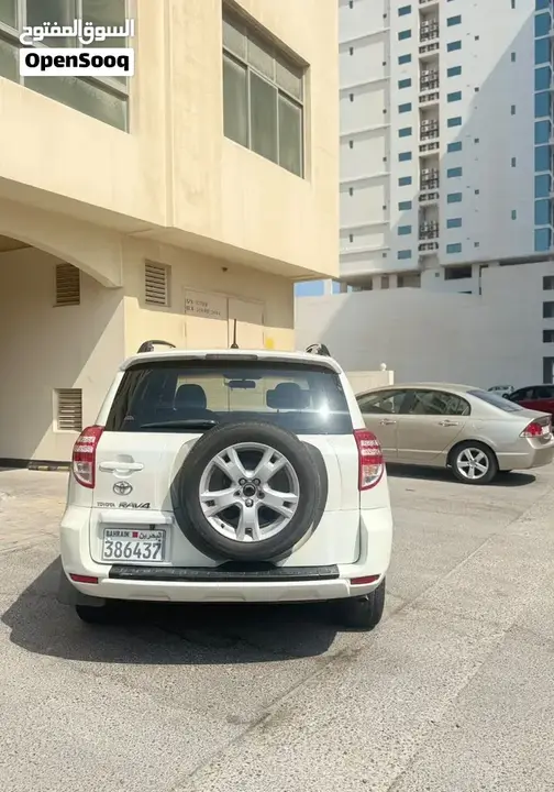 Toyota Rav4 2011 photo 2