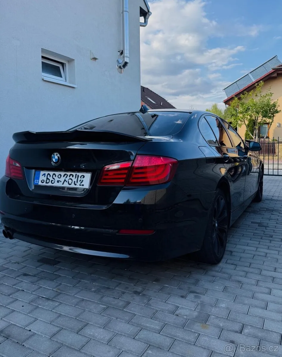 BMW F10 523I 2010 photo 3
