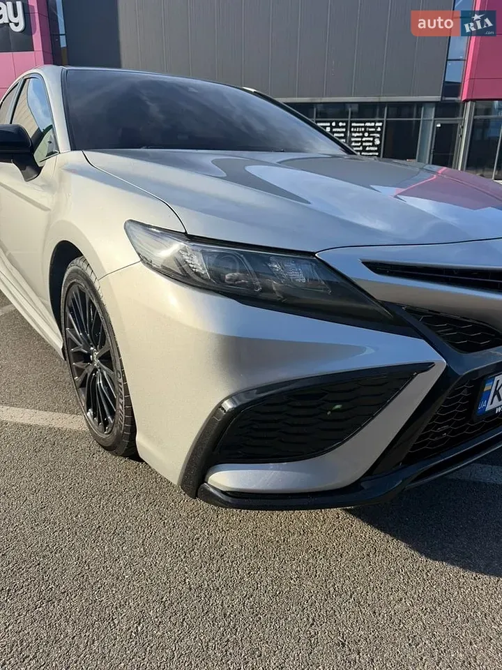 Toyota Camry 2021 photo 2