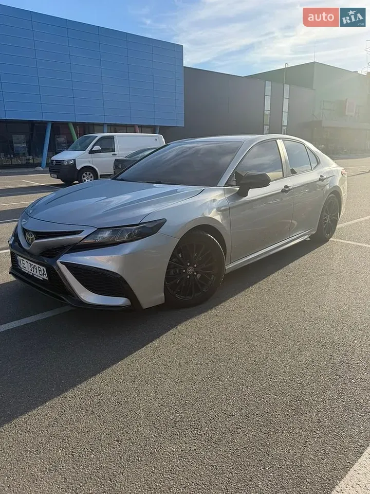 Toyota Camry 2021 photo 3