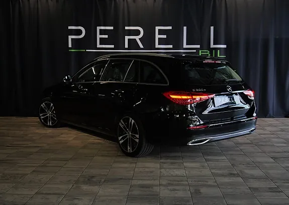 Mercedes-Benz C300 2023 photo 3