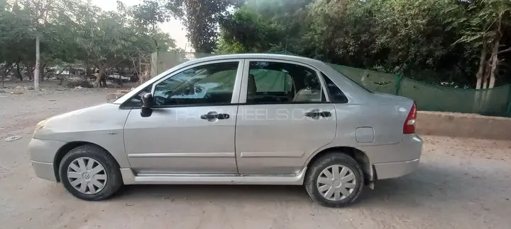 Suzuki Liana