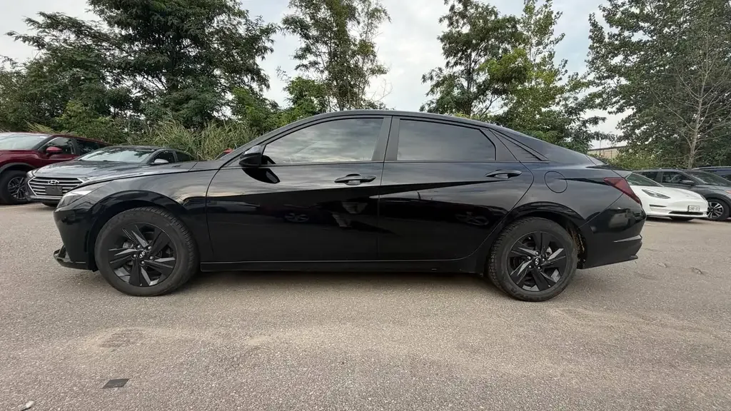 Hyundai Elantra 2023 photo 5