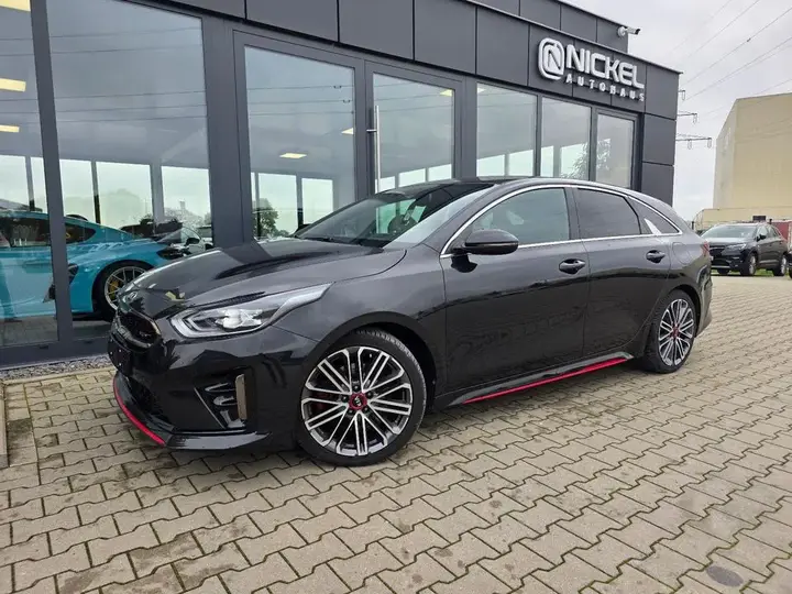 Kia Proceed
