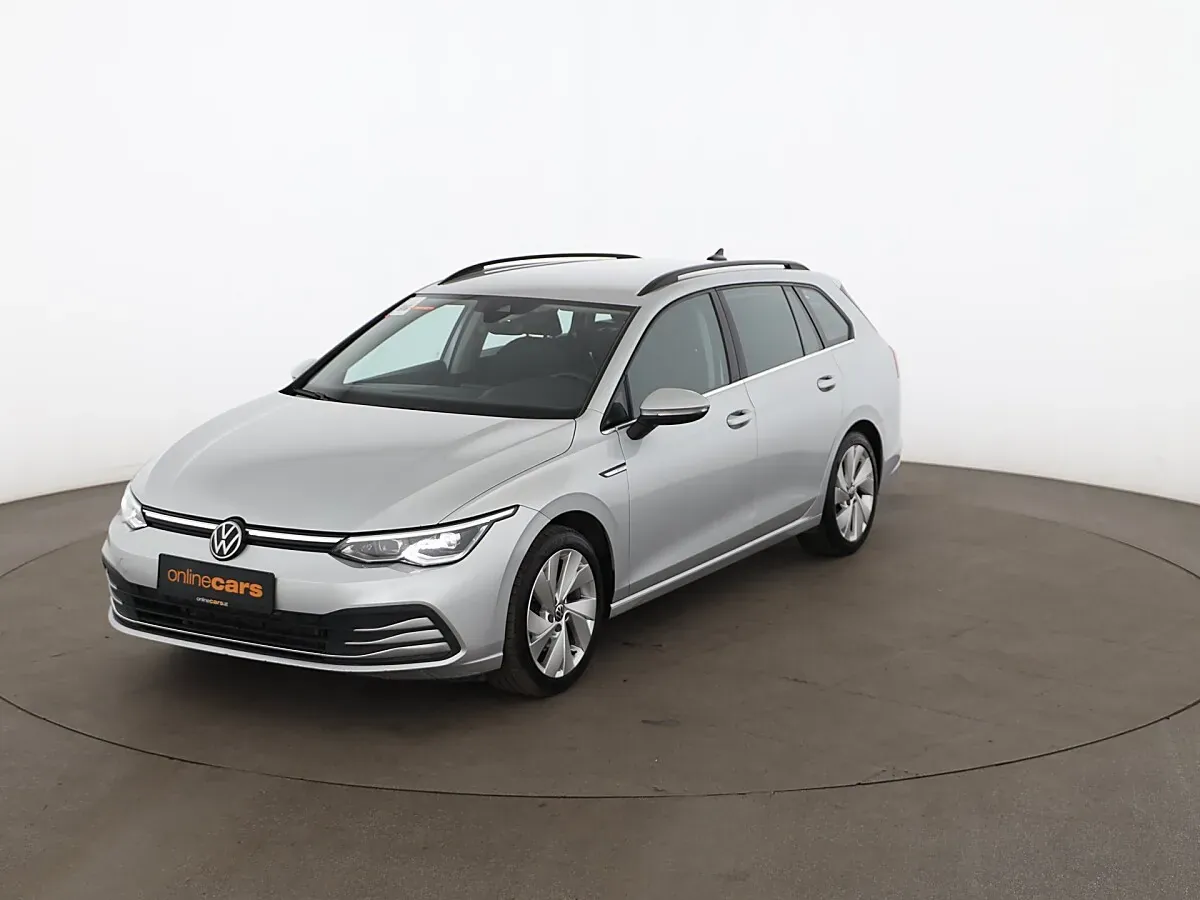 Volkswagen Golf 2023 photo 2