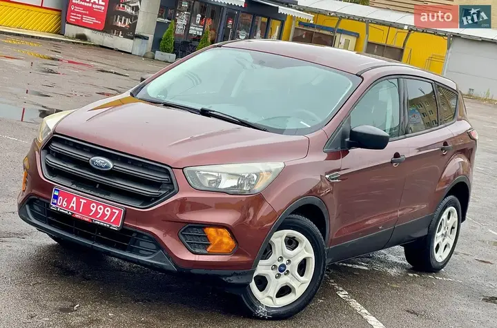 Ford Escape 2018 photo 2