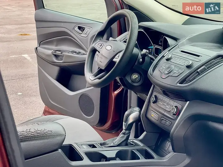 Ford Escape 2018 photo 4
