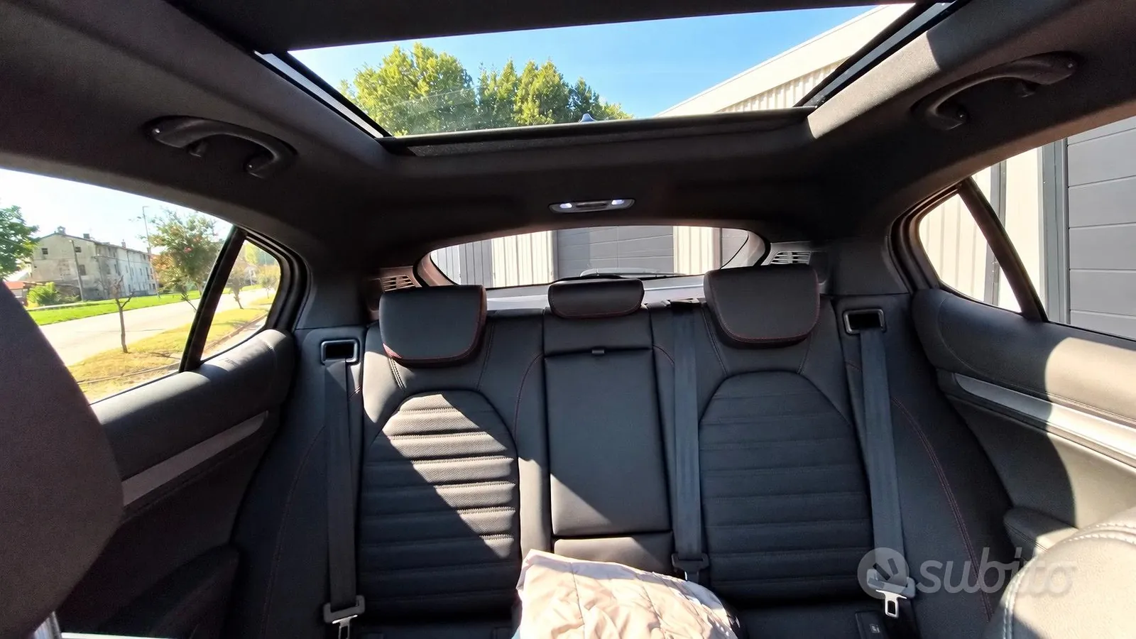 Alfa Romeo Stelvio 2024 photo 3