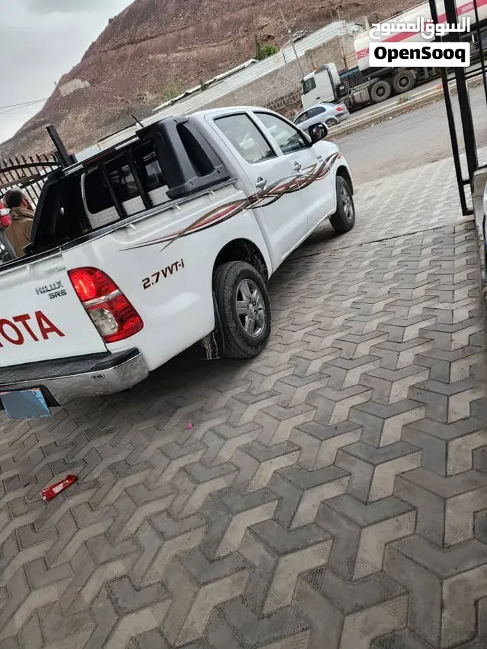 Toyota Hilux 2015 photo 3