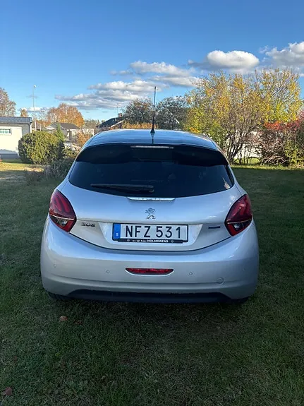 Peugeot 208 2016 photo 4