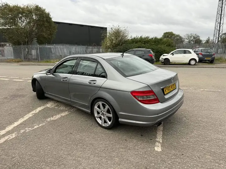 Mercedes-Benz C-Class 2010 photo 5