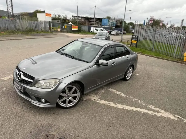 Mercedes-Benz C-Class 2010 photo 3