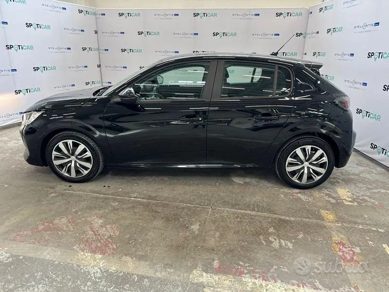 Peugeot 208 2023 photo 2