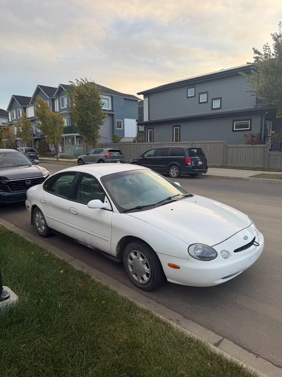 Ford Taurus 1999 photo 2